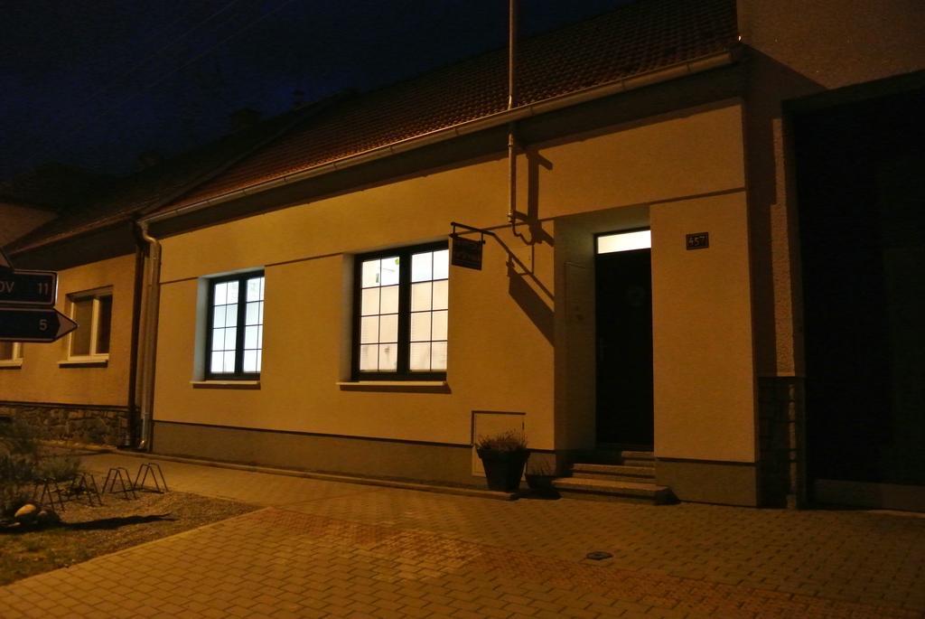 Apartman Ve Dvore Ratiskovice 客房 照片